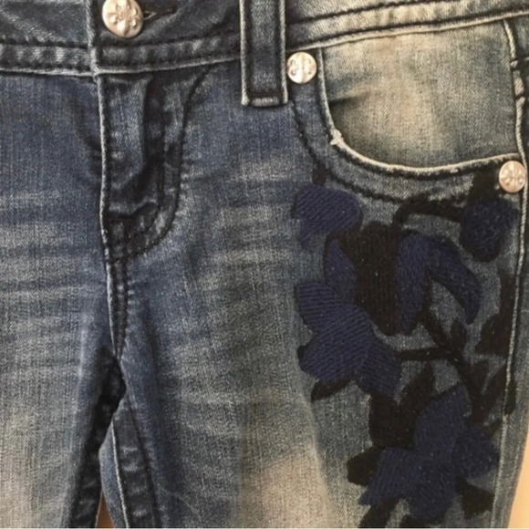 LAST CALL Miss Me Signature Ankle Skinny Jeans Women’s Size 26 Blue Embroidered - Picture 4 of 14